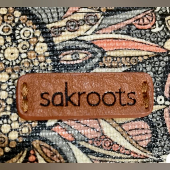 Sakroots Salinas Smartphone Crossbody Wallet Purse Sienna Spirit Desert - Picture 3 of 6